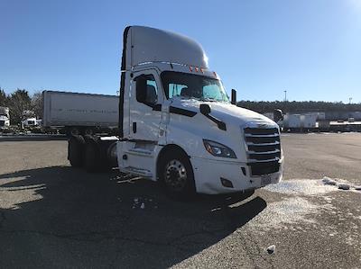 Used 2020 Freightliner Cascadia Detroit DD15AT Semi Truck for sale #290244 - photo 1