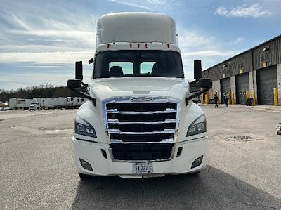 Used 2020 Freightliner Cascadia Detroit DD15AT Semi Truck for sale #290248 - photo 2