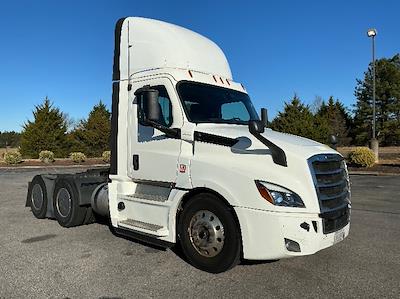 Used 2020 Freightliner Cascadia Detroit DD15AT Semi Truck for sale #290250 - photo 1