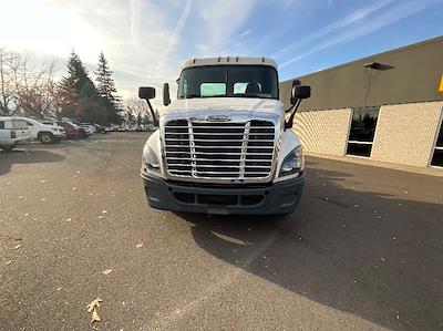 Used 2020 Freightliner Cascadia Detroit DD13 Semi Truck for sale #290399 - photo 2