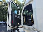 Used 2020 Freightliner Cascadia Detroit DD15AT Semi Truck with Sleeper Cab for sale #291365 - photo 9