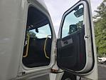 Used 2020 Freightliner Cascadia Detroit DD15AT Semi Truck with Sleeper Cab for sale #291378 - photo 13
