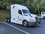 Used 2020 Freightliner Cascadia Detroit DD15AT Semi Truck with Sleeper Cab for sale #291381 - photo 1