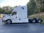 Used 2020 Freightliner Cascadia Detroit DD15AT Semi Truck with Sleeper Cab for sale #291381 - photo 4