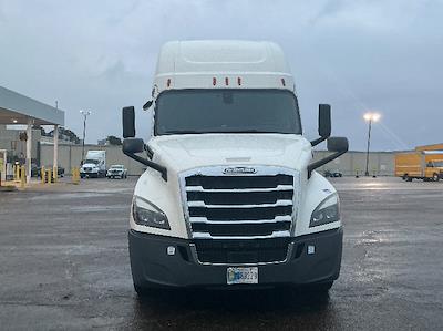 Used 2020 Freightliner Cascadia - photo 1