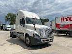 Used 2020 Freightliner Cascadia Detroit DD15AT Semi Truck with Sleeper Cab for sale #291518 - photo 1