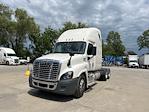 Used 2020 Freightliner Cascadia Detroit DD15AT Semi Truck with Sleeper Cab for sale #291518 - photo 3