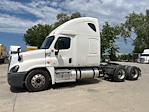Used 2020 Freightliner Cascadia Detroit DD15AT Semi Truck with Sleeper Cab for sale #291518 - photo 4