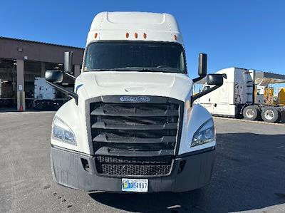 Used 2020 Freightliner Cascadia Detroit DD15AT Semi Truck with Sleeper Cab for sale #291608 - photo 2