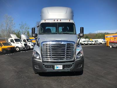 Used 2020 Freightliner Cascadia Detroit DD13 Semi Truck for sale #292691 - photo 2