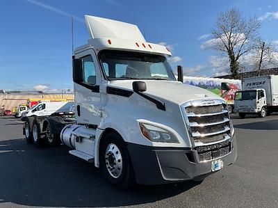 Used 2020 Freightliner Cascadia - photo 1