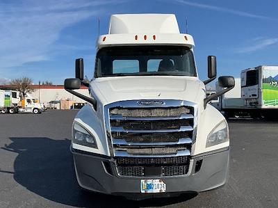 Used 2020 Freightliner Cascadia - photo 1