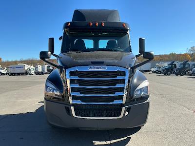 Used 2020 Freightliner Cascadia Detroit DD13 Semi Truck for sale #294996 - photo 2
