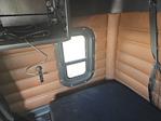 Used 2020 Freightliner Cascadia Detroit DD15AT Semi Truck with Sleeper Cab for sale #295167 - photo 19