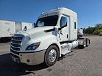 Used 2020 Freightliner Cascadia Detroit DD15AT Semi Truck with Sleeper Cab for sale #295168 - photo 3