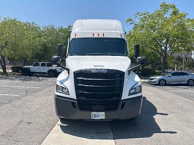 Used 2022 Freightliner Cascadia Detroit DD15AT Semi Truck with Sleeper Cab for sale #295197 - photo 2