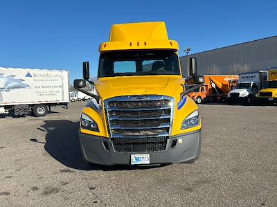 Used 2020 Freightliner Cascadia Detroit DD13 Semi Truck for sale #296085 - photo 2