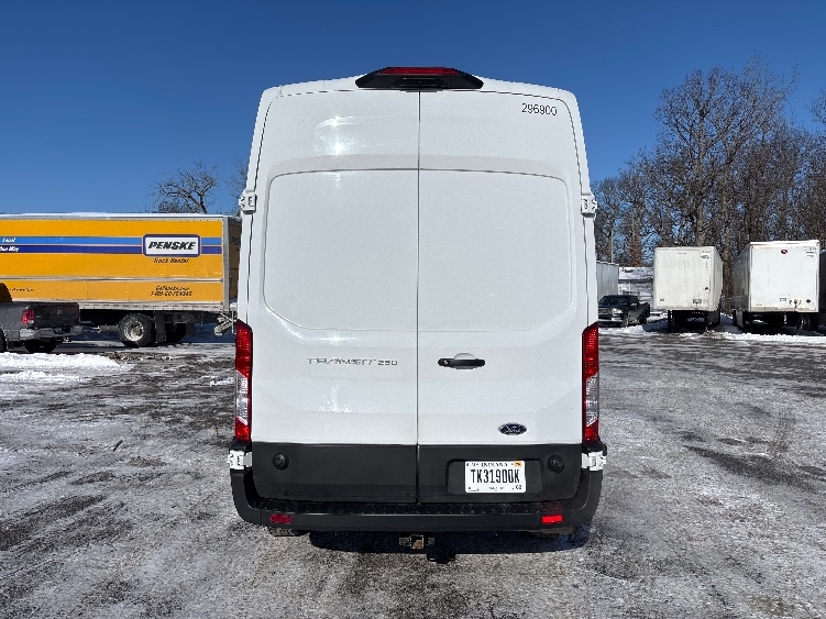 Used 2023 Ford Transit 250 - photo 9