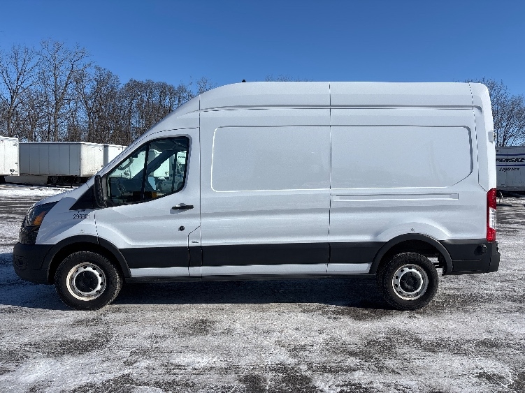 Used 2023 Ford Transit 250 - photo 6