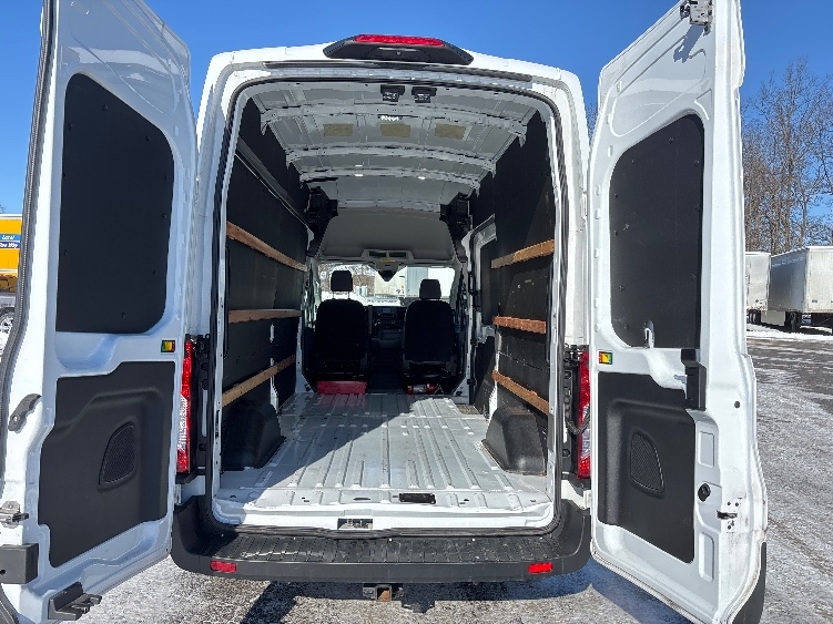 Used 2023 Ford Transit 250 - photo 10