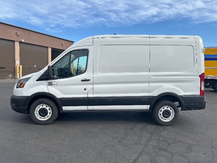 Used 2020 Ford Transit 250 - photo 4