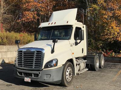 Used 2018 Freightliner Cascadia - photo 1