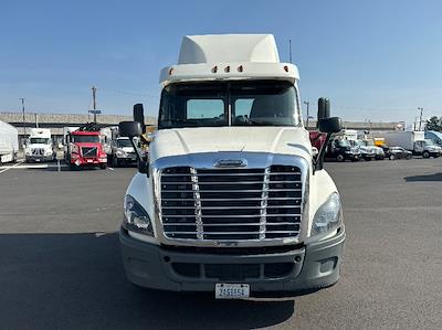 Used 2018 Freightliner Cascadia - photo 1