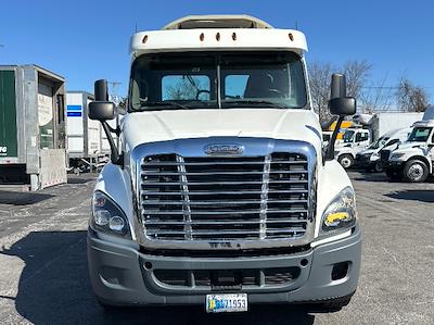 Used 2018 Freightliner Cascadia - photo 1