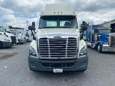 Used 2018 Freightliner Cascadia Detroit DD13 Semi Truck for sale #300176 - photo 2