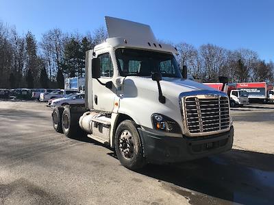 Used 2018 Freightliner Cascadia - photo 1