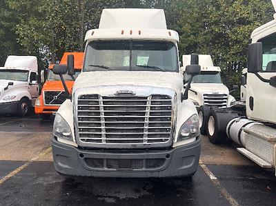 Used 2018 Freightliner Cascadia Detroit DD13 Semi Truck for sale #300198 - photo 2