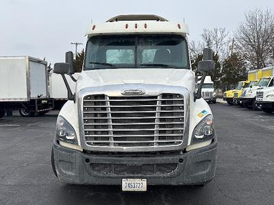 Used 2018 Freightliner Cascadia Detroit DD13 Semi Truck for sale #300202 - photo 2