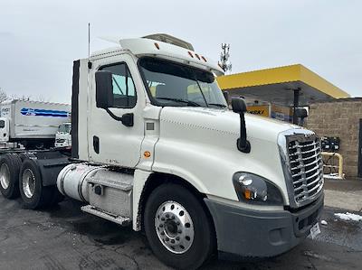 Used 2018 Freightliner Cascadia - photo 1