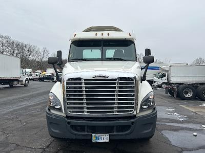 Used 2018 Freightliner Cascadia - photo 1