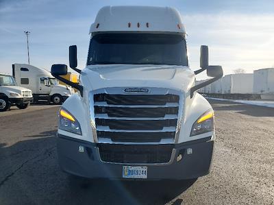 Used 2020 Freightliner Cascadia - photo 1