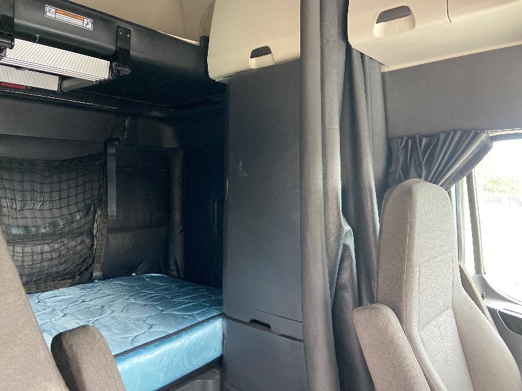 Used 2023 Freightliner Cascadia - photo 20