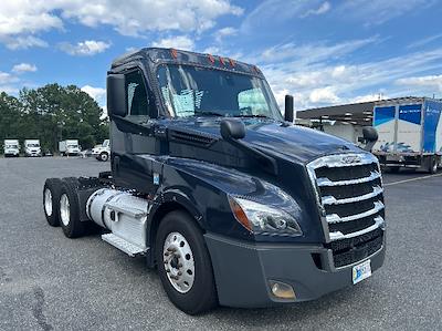 Used 2020 Freightliner Cascadia Detroit DD15AT Semi Truck for sale #301701 - photo 1