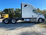 Used 2020 Freightliner Cascadia Detroit DD15AT Semi Truck with Sleeper Cab for sale #302095 - photo 8