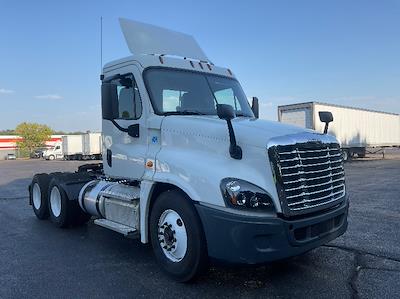 Used 2020 Freightliner Cascadia Detroit DD15AT Semi Truck for sale #302305 - photo 1