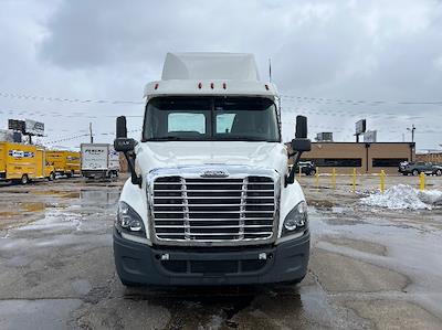 Used 2020 Freightliner Cascadia - photo 1