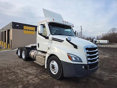 Used 2020 Freightliner Cascadia Detroit DD13 Semi Truck for sale #303043 - photo 1