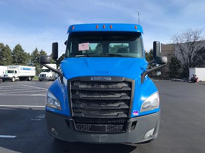 Used 2019 Freightliner Cascadia - photo 1