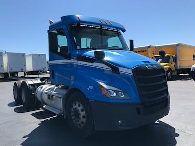 Used 2019 Freightliner Cascadia - photo 1