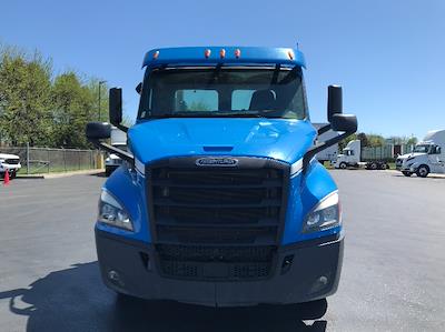 Used 2019 Freightliner Cascadia - photo 1