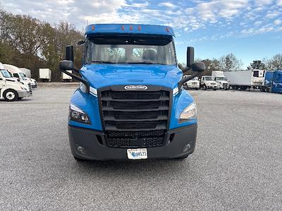 Used 2019 Freightliner Cascadia Detroit DD13 Semi Truck for sale #303125 - photo 2