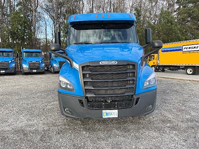 Used 2019 Freightliner Cascadia Detroit DD13 Semi Truck for sale #303137 - photo 2