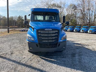 Used 2019 Freightliner Cascadia Detroit DD13 Semi Truck for sale #303138 - photo 2