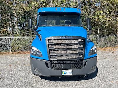 Used 2019 Freightliner Cascadia Detroit DD13 Semi Truck for sale #303140 - photo 2