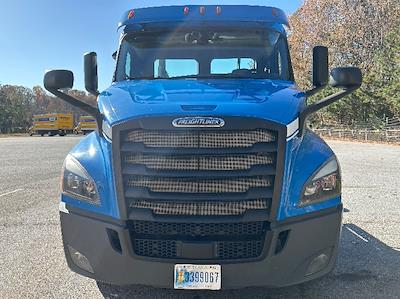 Used 2019 Freightliner Cascadia Detroit DD13 Semi Truck for sale #303154 - photo 2