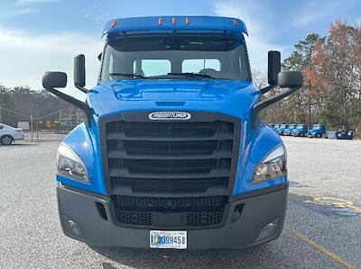 Used 2019 Freightliner Cascadia Detroit DD13 Semi Truck for sale #303159 - photo 2